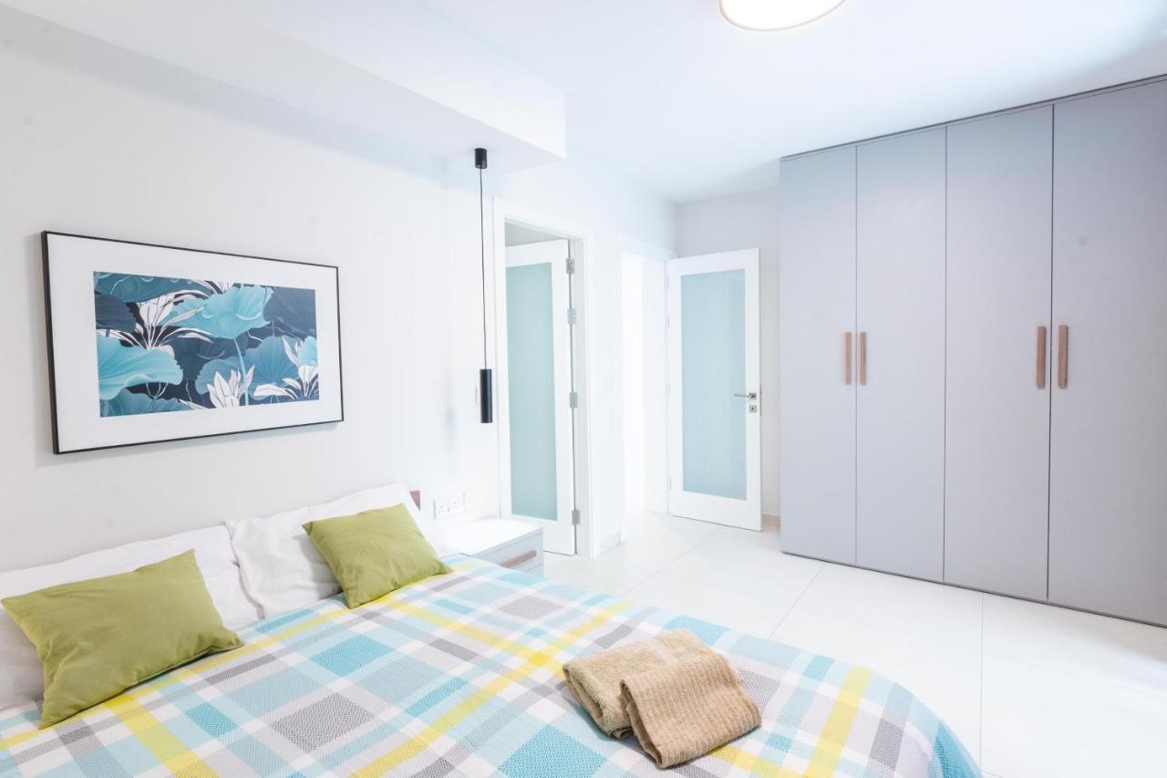 Seafront Luxury Apartment St. Paul's Bay Exterior foto